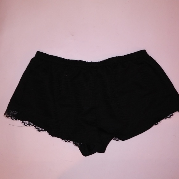 Victoria Secret Pajama Shorts - Picture 8 of 8